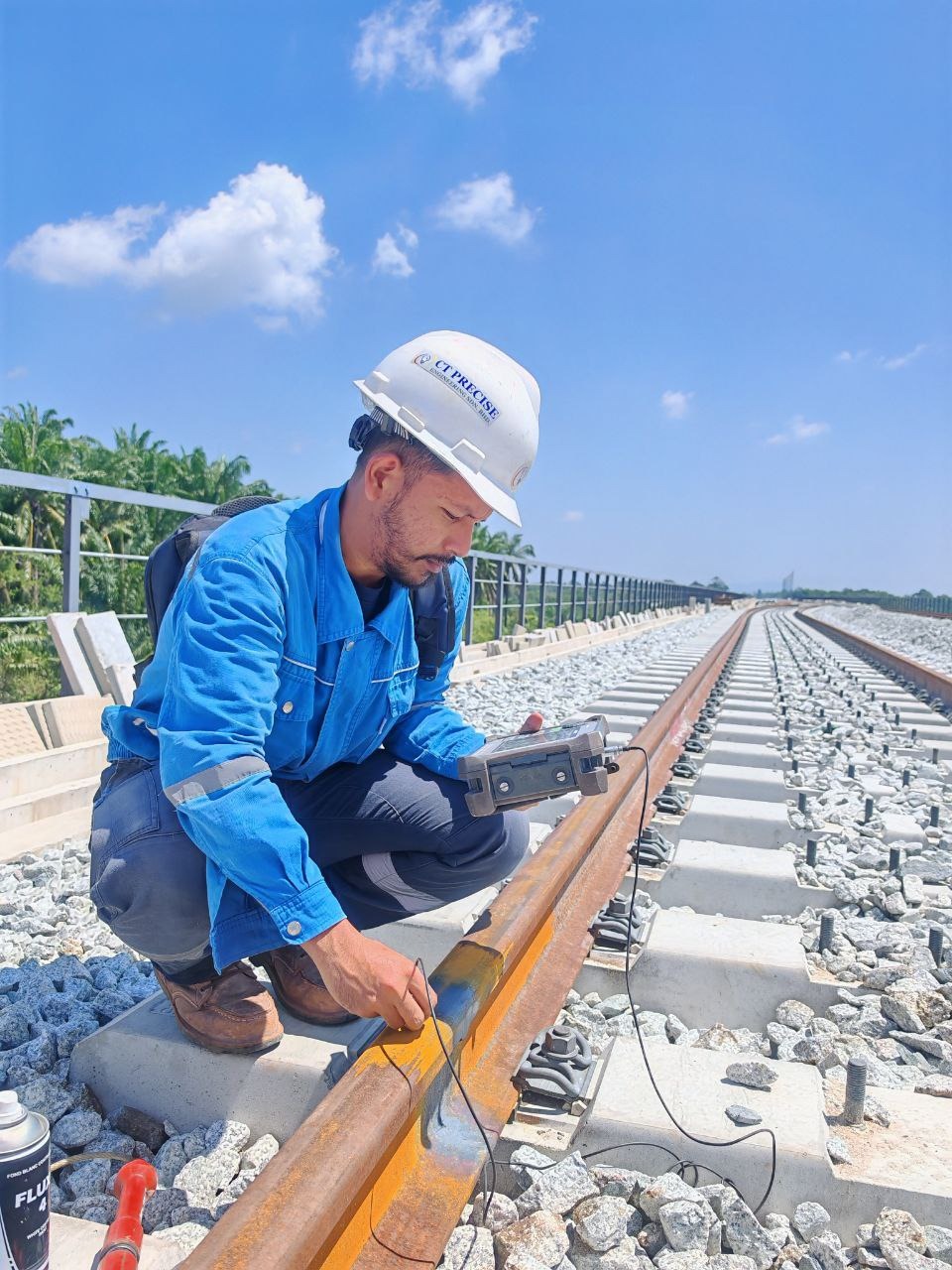 UTFD inspection on rail weld using mobile unit during Malaysia ECRL project