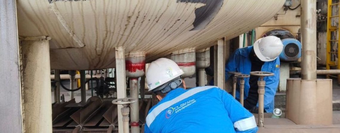 CT Precise Engineering technicians performing pre-inspection and calibration on industrial pressure vessel before DOSH CF renewal in Malaysia